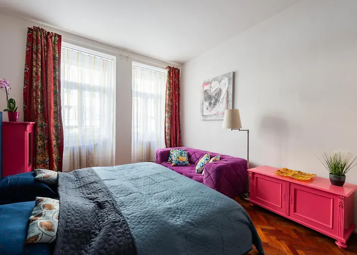 Cozy By Charles Square Apartment *